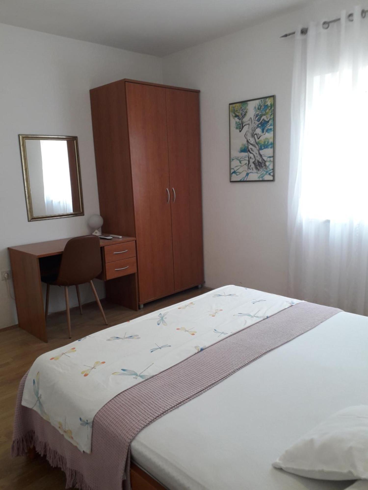 Apartments Maslina Лумбарда Екстериор снимка
