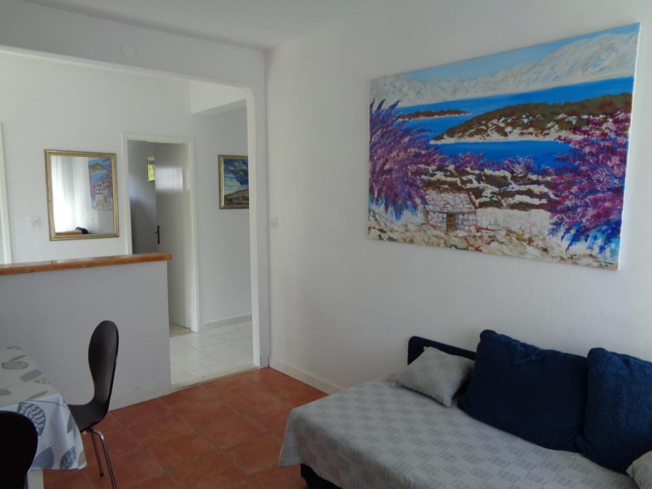 Apartments Maslina Лумбарда Екстериор снимка